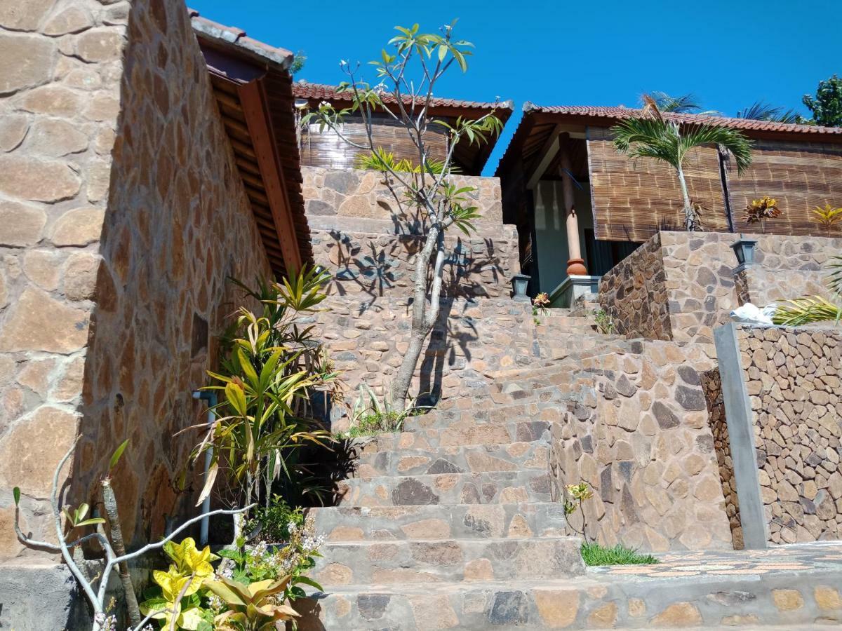 Bamboo Bali Hill Bungalows Amed  Exterior photo