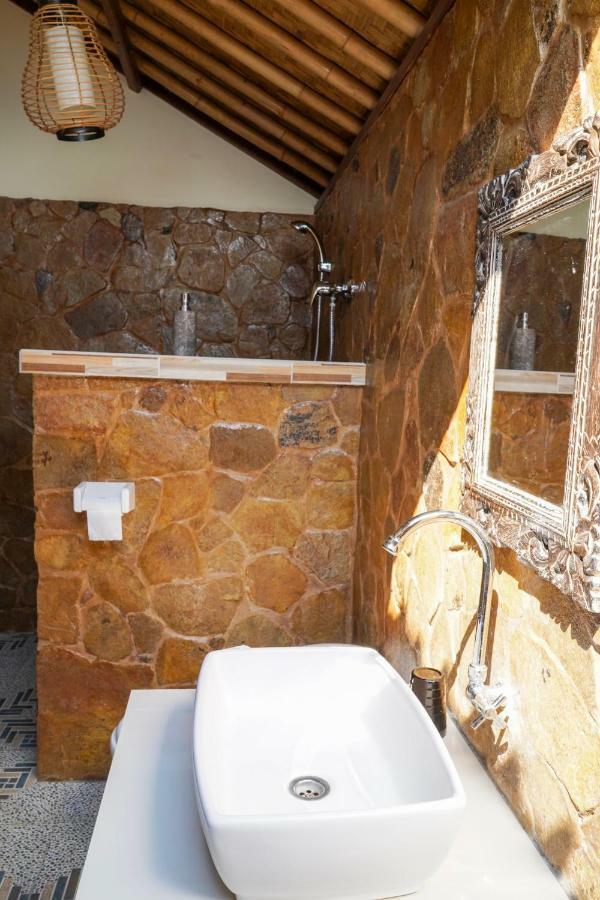 Bamboo Bali Hill Bungalows Amed  Exterior photo